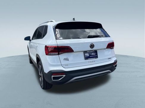 Used 2024 Volkswagen Taos SE AWD/4WD image 6