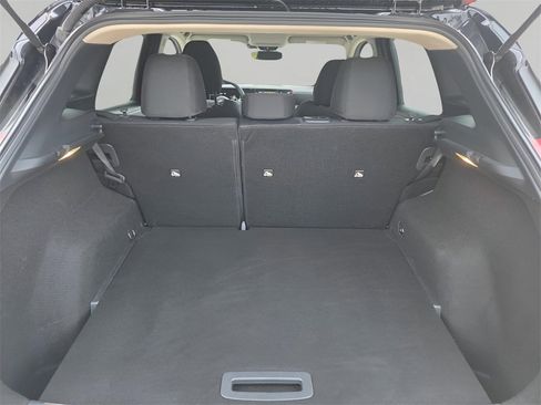 Used 2025 Nissan Kicks SV w/ Illumination Package image 24