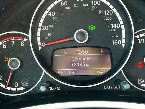 Used 2014 Volkswagen Beetle 1.8T image 12