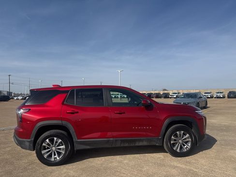 Used 2026 Chevrolet Equinox LT image 25