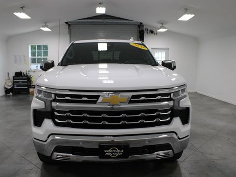 Used 2025 Chevrolet Silverado 1500 LTZ w/ LTZ Premium Package AWD/4WD image 3