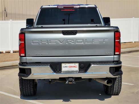 Used 2024 Chevrolet Silverado 2500 LTZ image 5