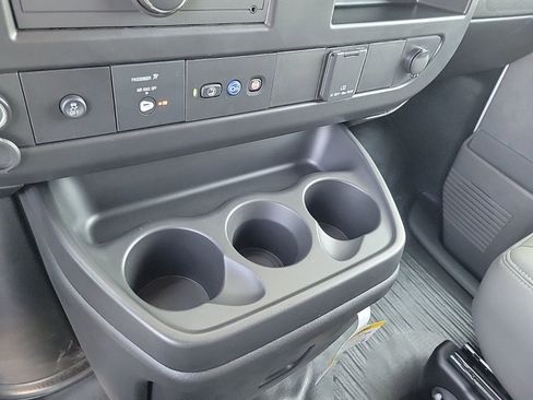New 2025 GMC Savana 2500 w/ Driver Convenience Package RWD image 18