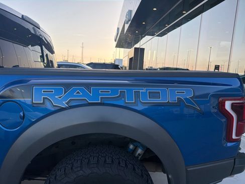 Used 2018 Ford F150 Raptor w/ Equipment Group 802A Luxury AWD/4WD image 9