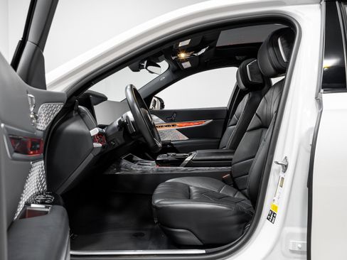 Used 2023 BMW 760i xDrive 760i xDrive image 5