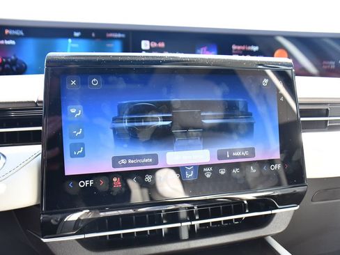 Used 2024 Lincoln Nautilus Black Label image 33