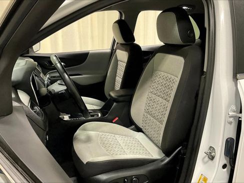 Used 2024 Chevrolet Equinox LT image 25