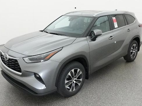 New 2026 Toyota Highlander XLE AWD/4WD image 1