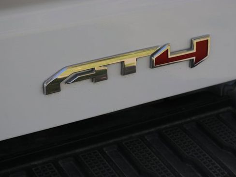 Used 2024 GMC Sierra 1500 AT4 w/ AT4 Premium Package image 7