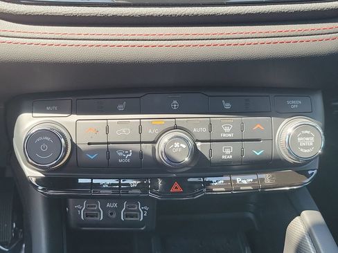 New 2026 Dodge Durango GT w/ Blacktop Package AWD/4WD image 16