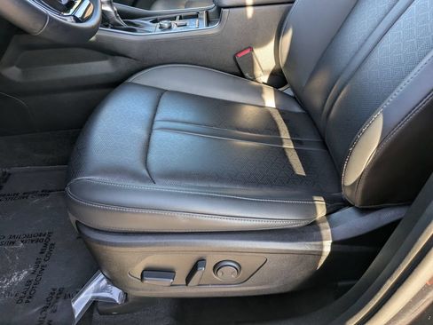 Used 2023 Kia Sorento EX FWD image 19