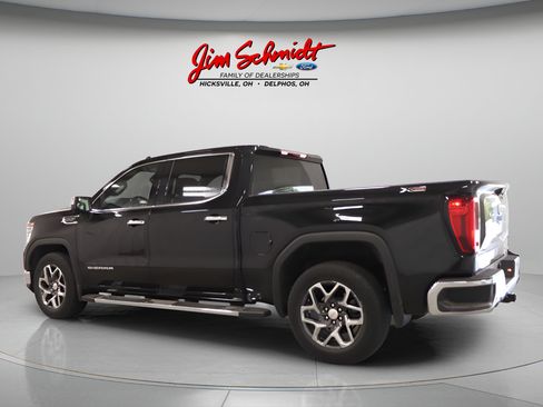 Used 2023 GMC Sierra 1500 SLT w/ SLT Premium Package AWD/4WD image 3