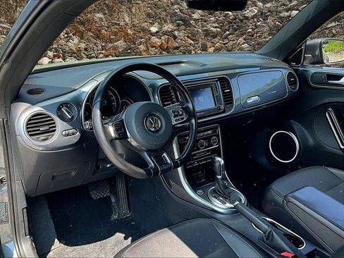 Used 2019 Volkswagen Beetle 2.0T SE image 11