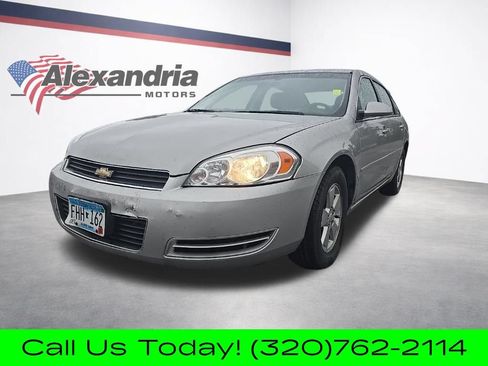 Used 2008 Chevrolet Impala LT FWD image 1