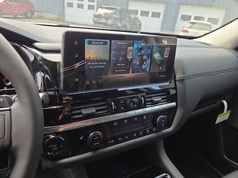 New 2026 Nissan Pathfinder SL AWD/4WD image 12