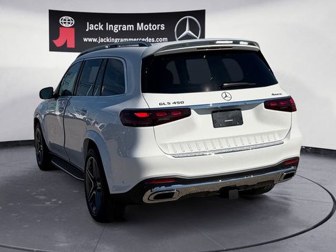 New 2026 Mercedes-Benz GLS 450 4MATIC image 3