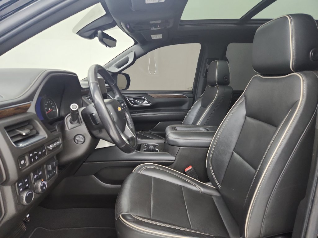 Used 2021 Chevrolet Tahoe Premier w/ Premium Package AWD/4WD image 19
