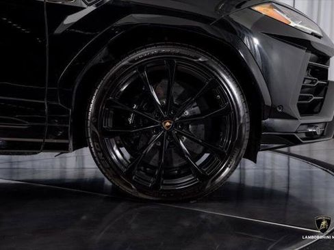 Used 2019 Lamborghini Urus AWD/4WD image 18