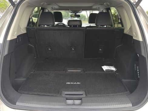 Certified 2024 Nissan Rogue Platinum w/ Platinum Premium Package FWD image 13