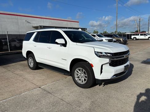 Used 2022 Chevrolet Tahoe LS w/ Driver Alert Package RWD image 3