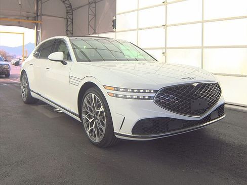 Used 2025 Genesis G90 3.5T AWD/4WD image 4