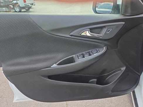 New 2025 Chevrolet Malibu LT image 11