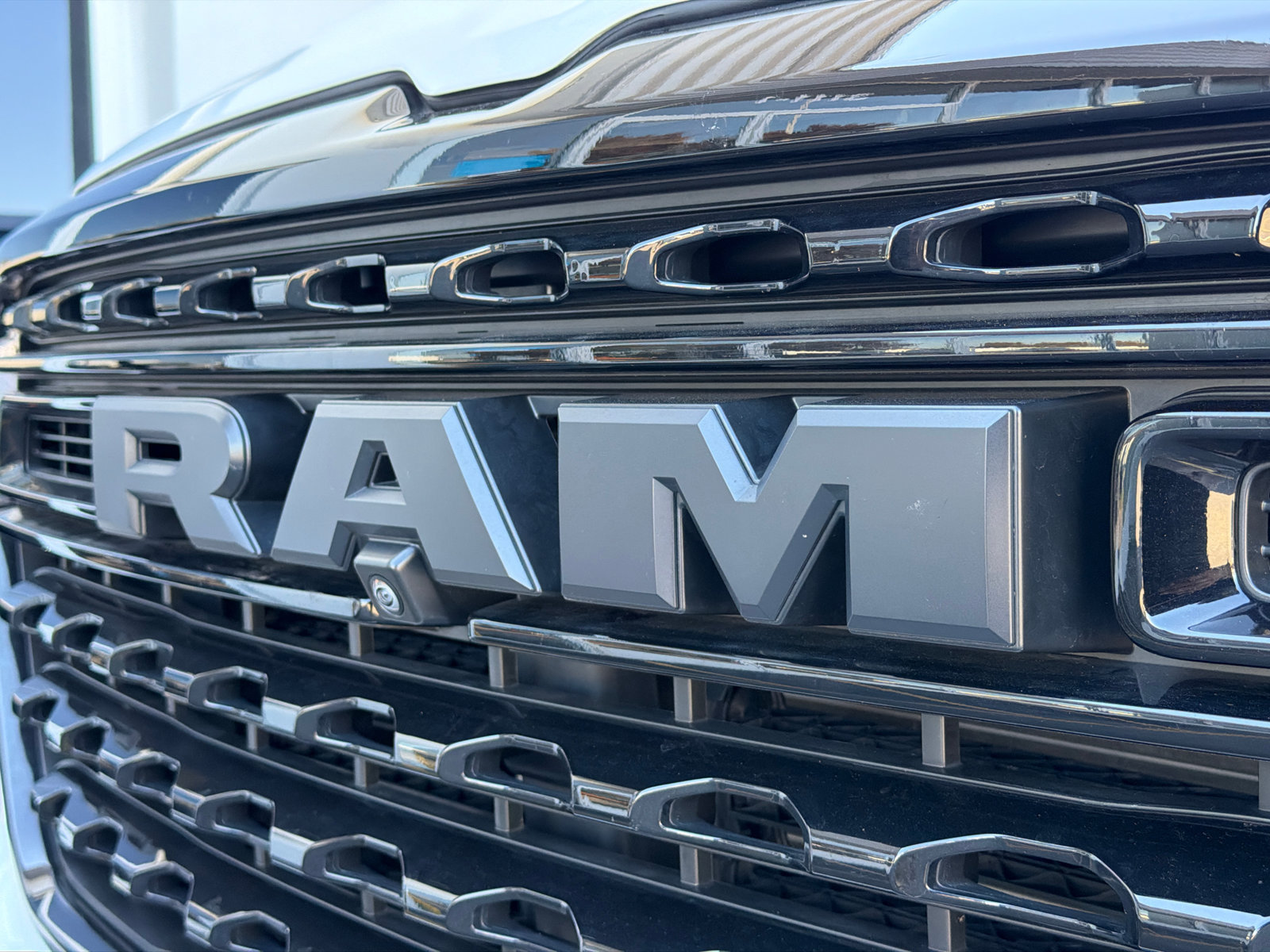 Used 2025 RAM 1500 Limited AWD/4WD image 15