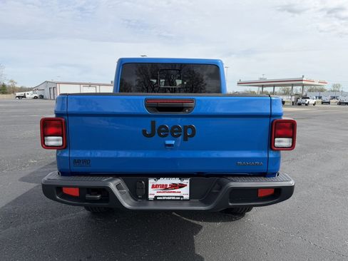 New 2026 Jeep Gladiator Sport AWD/4WD image 10