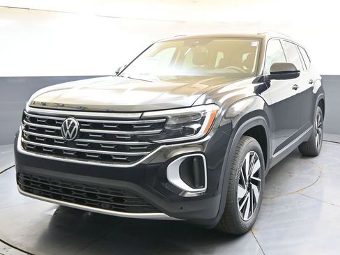 New 2026 Volkswagen Atlas SEL AWD/4WD image 1