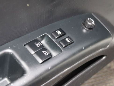 Used 2004 Nissan 350Z Enthusiast w/ Aerodynamics Pkg image 9