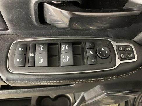 Used 2023 RAM 2500 Limited image 26