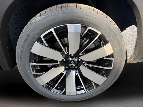New 2026 Mitsubishi Outlander SEL FWD image 35