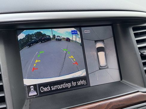 Used 2019 Nissan Pathfinder Platinum w/ Cargo Package FWD image 5