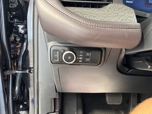 Used 2026 Ford Explorer Platinum AWD/4WD image 14