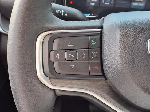 Used 2025 Jeep Wagoneer 2WD w/ Premium Group I image 22