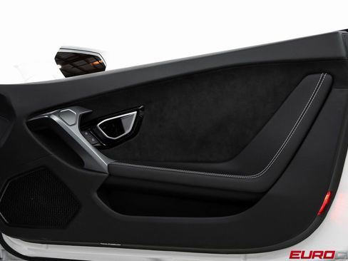 Used 2018 Lamborghini Huracan LP 580-2 image 25