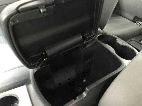 Used 2015 Toyota Tacoma 4x4 Access Cab V6 image 26