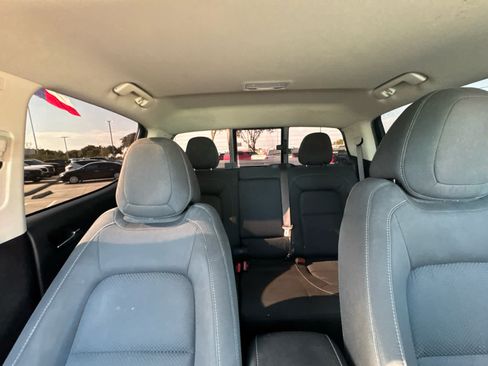 Used 2021 Chevrolet Colorado LT w/ Safety Package RWD image 10