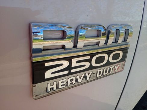 Used 2011 RAM 2500 SLT AWD/4WD image 17