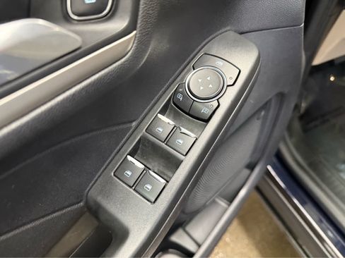 Used 2021 Ford Escape SE w/ Cold Weather Package AWD/4WD image 22