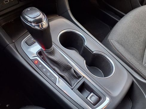 Used 2019 Chevrolet Equinox LT w/ Driver Convenience Package image 26