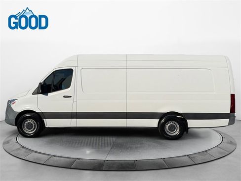 Used 2020 Mercedes-Benz Sprinter 2500 image 2
