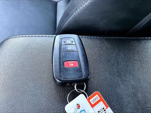 Used 2016 Toyota Prius Four Touring w/ Preferred Accessory Package FWD image 35