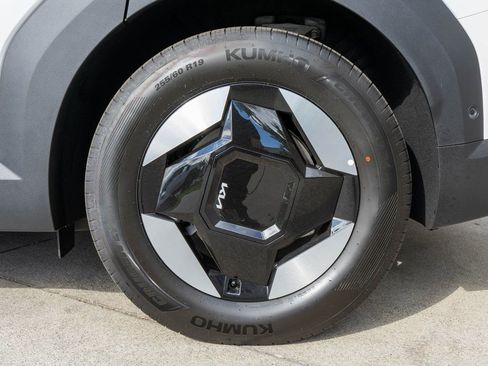 New 2026 Kia EV9 Wind image 30