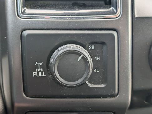 Used 2017 Ford F150 XLT w/ Equipment Group 302A Luxury AWD/4WD image 18
