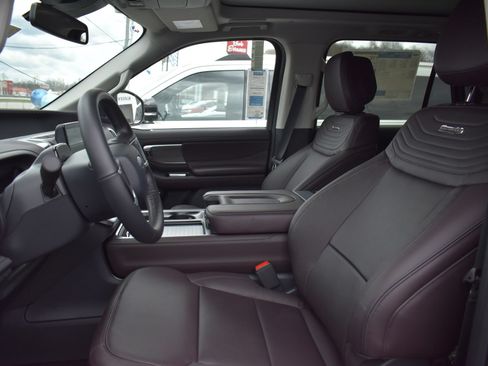 New 2026 Ford Expedition Max Platinum w/ Platinum Ultimate Package AWD/4WD image 14