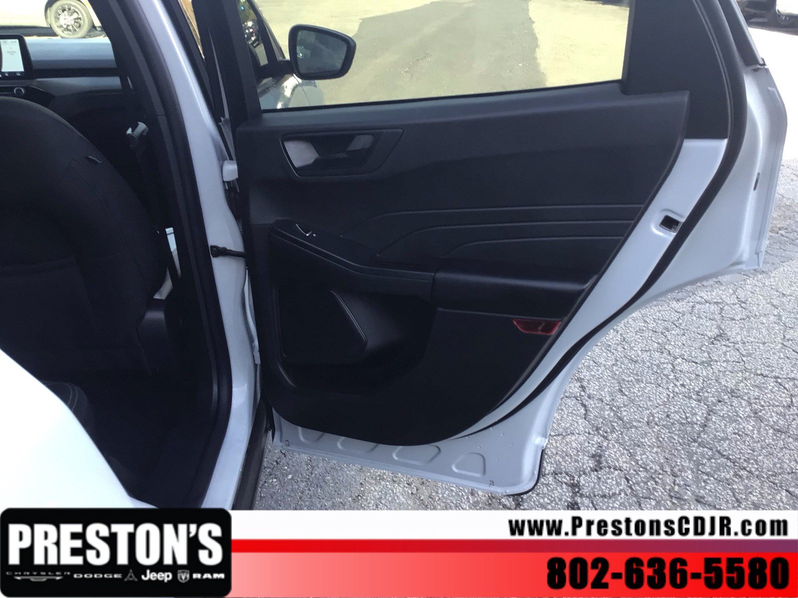 Used 2025 Ford Escape Active AWD/4WD image 22