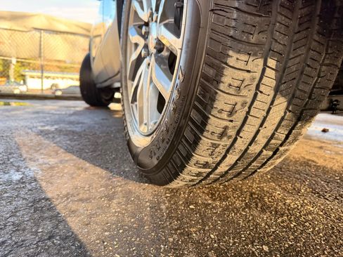 Used 2018 GMC Acadia SLE w/ Driver Alert Package I image 46