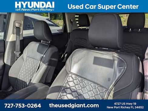 Used 2022 Nissan Pathfinder S FWD image 3