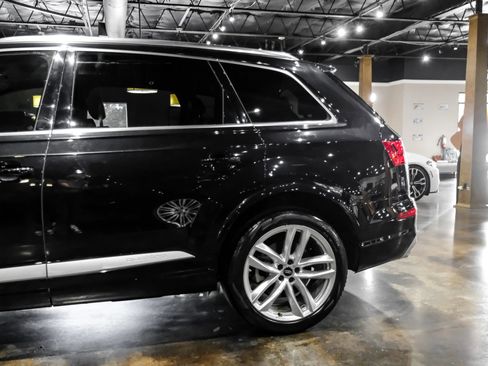 Used 2018 Audi Q7 3.0T Prestige AWD/4WD image 13